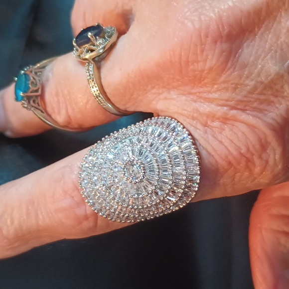 Halo Dome Ring - Picture 7 of 17